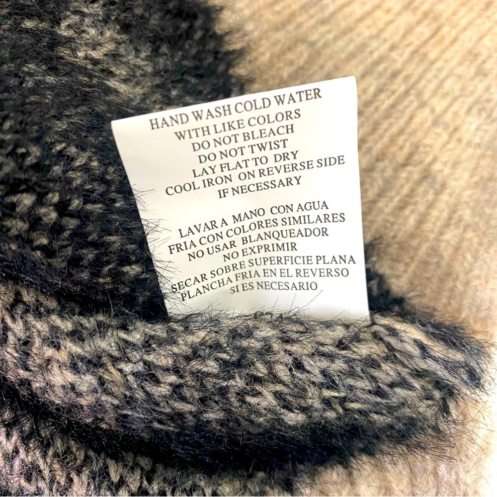 Anthropologie Twine & String Fuzzy Zebra Oversize… - image 6